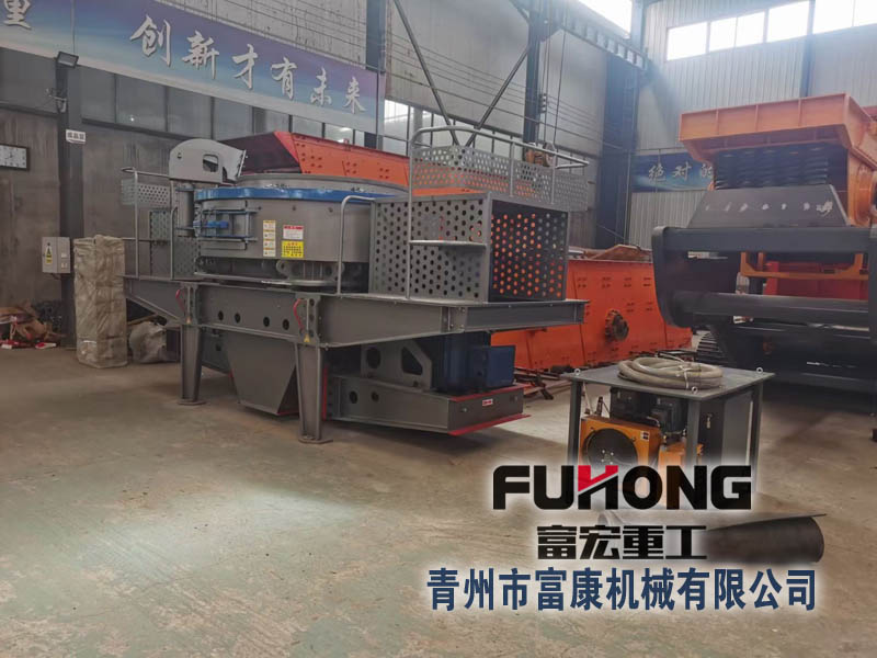 沖擊式破碎機(jī)單機(jī)有固定機(jī)型也有移動(dòng)機(jī)型，用戶(hù)可根據(jù)實(shí)際情況進(jìn)行選配